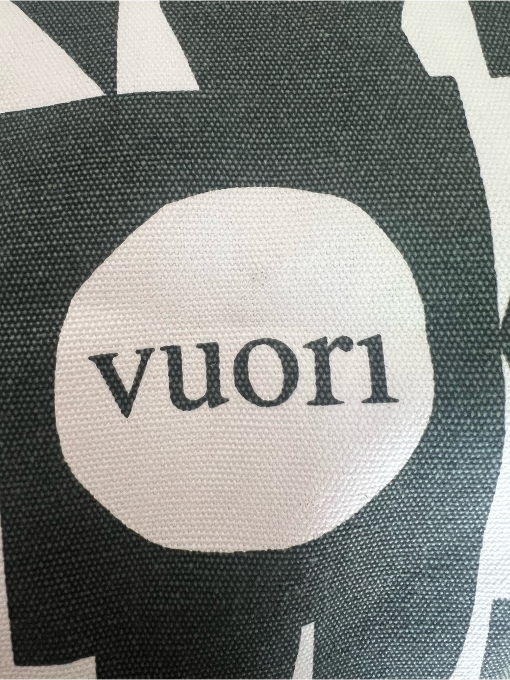 Vuori Cody Hudson Abstract Print Tote Bag - Picture 4 of 9